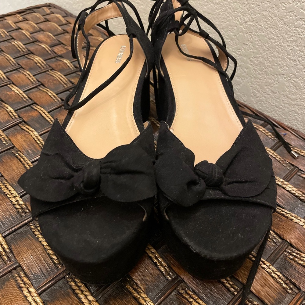 Express platform sandals